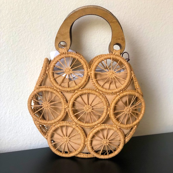 NEW!!! Gorgeous Woven Handbag - Picture 6 of 6